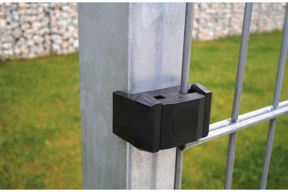 Kép 2/2 - 2D Műanyag kerítésrögzítő bilincs 60x40mm-es oszlophoz