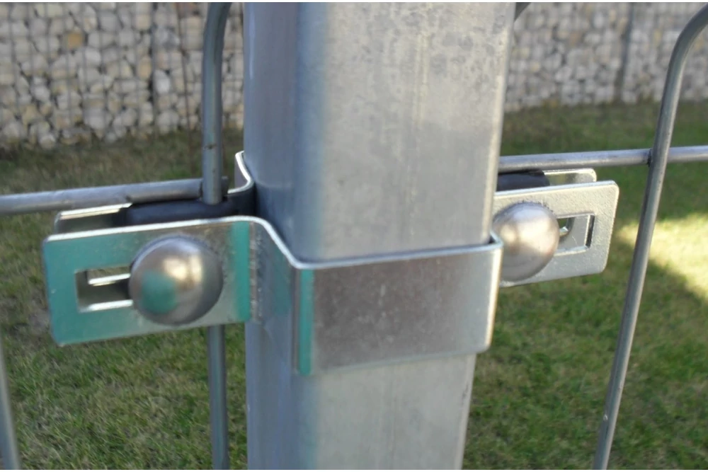 Kép 1/2 - Kerítés rögzítő bilincs 60x40mm-es oszlophoz – köztes