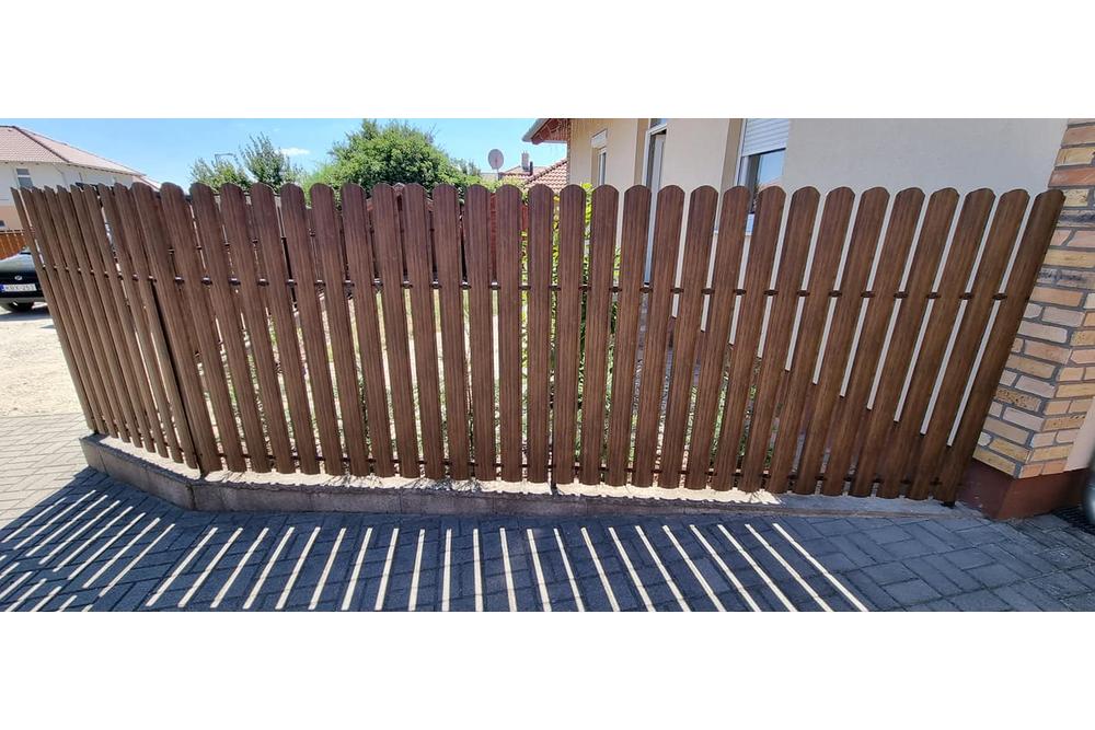 T15 DAKO HILL ÍVES ACÉL KERÍTÉSLÉC, fényes, antracitszürke (RAL 7016), zensteel (1500 x 110 x 0,40 - 0,55 mm) KÉTOLDALAS T15 DAKO HILL ÍVES ACÉL KERÍTÉSLÉC, fényes, antracitszürke (RAL 7016), zensteel (1500 x 110 x 0,40 - 0,55 mm) KÉTOLDALAS