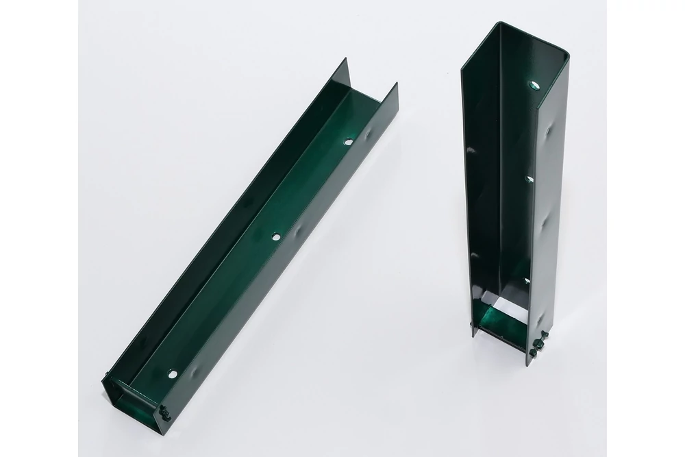 Kép 2/2 - Festett U profil betonpanelhez ( 40x300 mm)