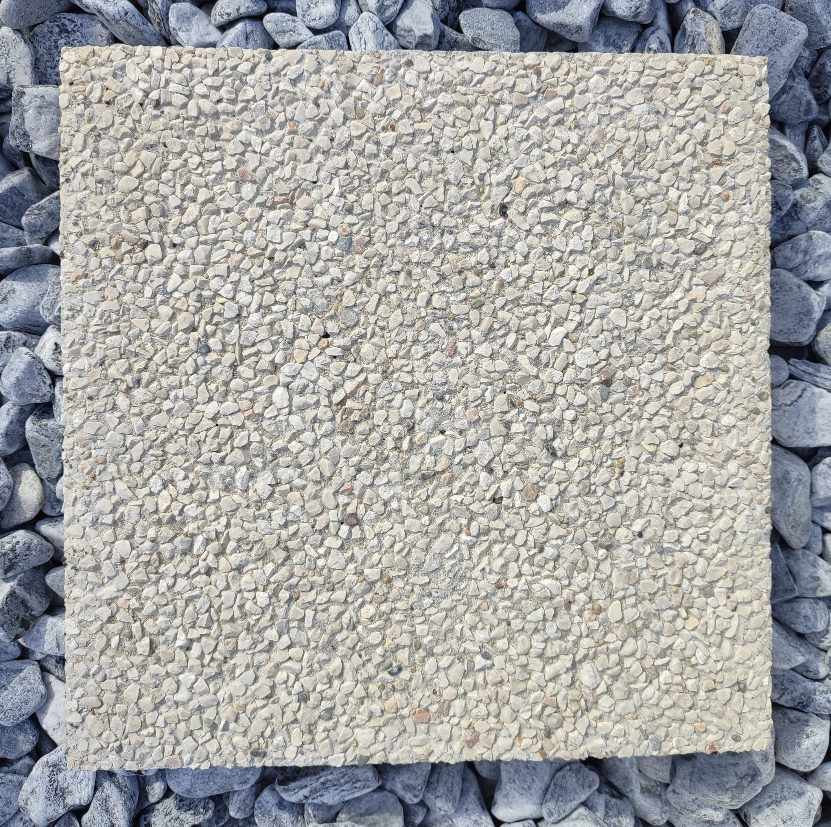 LAPBURKOLAT/JÁRDALAP, MOSOTT FELÜLETŰ, MÉSZKŐFEHÉR, EGOM-KŐ (40X40X4 CM)